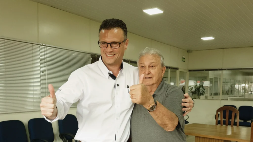 André Savino, Presidente da Syngenta Brasil Proteção de Cultivos juntamente com Dilvo Grolli, Presidente da Coopavel.